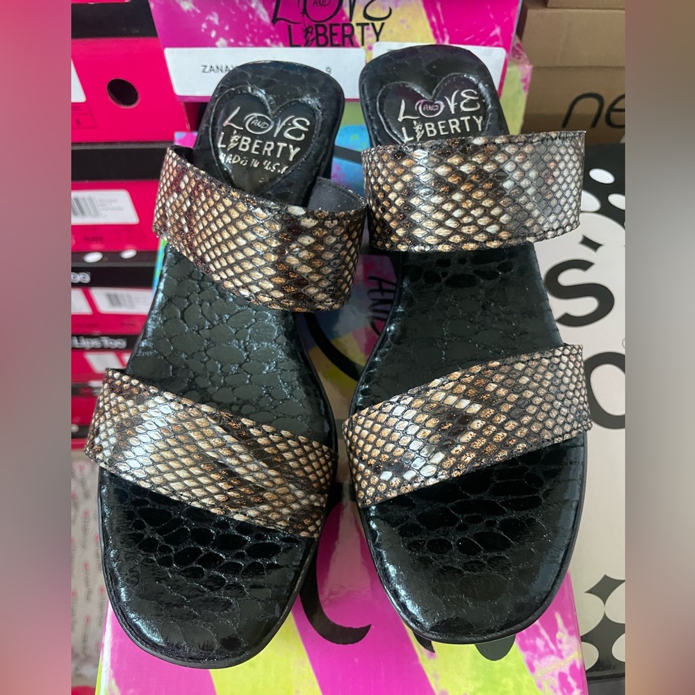 Love & Liberty Black Wedge Sandals-Runs Small!